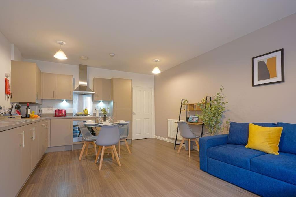 Luxury Campbell Park Apartments In Central Mk With Balcony, Free Parking & Smart Tv With Netflix By Yoko Property Milton Keynes Eksteriør bilde