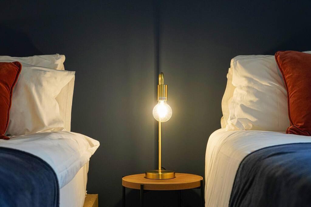 Luxury Campbell Park Apartments In Central Mk With Balcony, Free Parking & Smart Tv With Netflix By Yoko Property Milton Keynes Eksteriør bilde